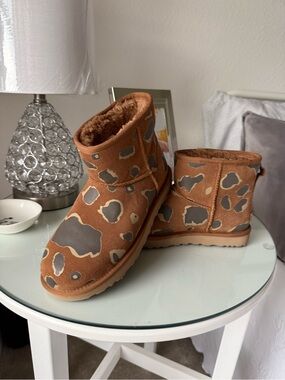 UGG Women's Chestnut Leopard-Print Short Booties